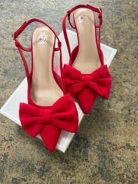 Red Bow Slingback Heels – Pointed Toe Statement Flats – New in Box